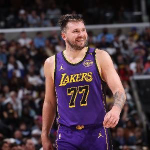 Shams：东契奇若未被交易 今夏本可签5年3.15亿美元的超顶薪合同