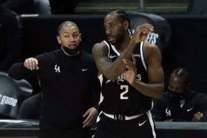 泰伦-卢：我给小卡展示乔丹&科比的脚步 他真的学进去了